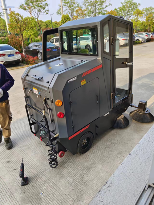 使用中掃地機(jī)出現(xiàn)問(wèn)題怎么辦 使用中掃地機(jī)出現(xiàn)問(wèn)題怎么辦